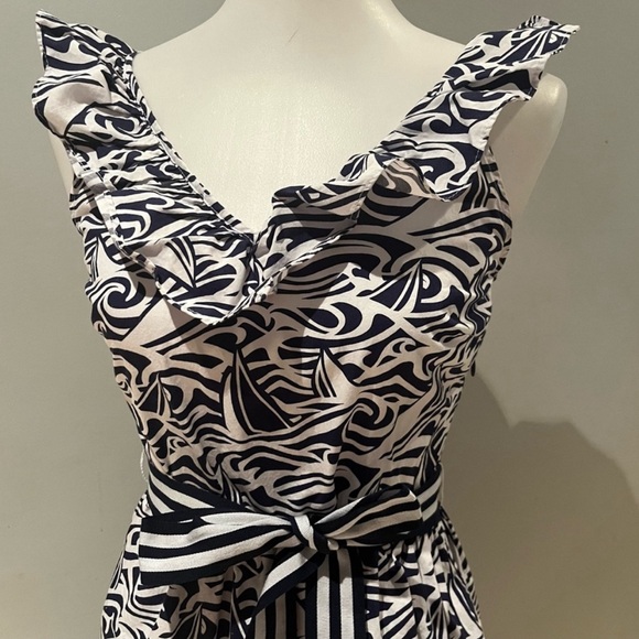 NWT Vineyard Vines Rough Seas Ruffle Dress.  Size Small - Picture 2 of 7